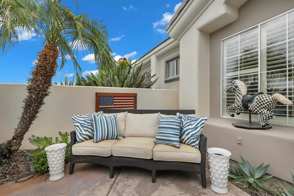 Indian Wells, California 92210, United States, 4 Bedrooms Bedrooms, ,3 BathroomsBathrooms,Residential,Pending,197412