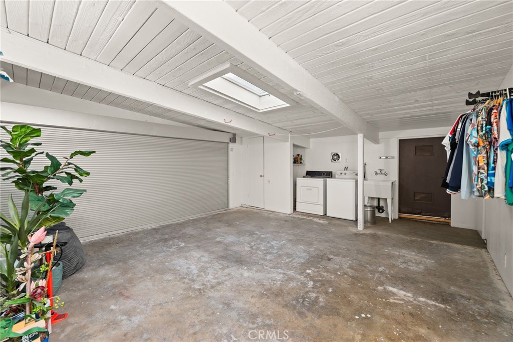 Los Compadres (33459) - Residential