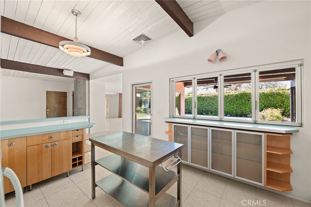 Los Compadres (33459) - Residential