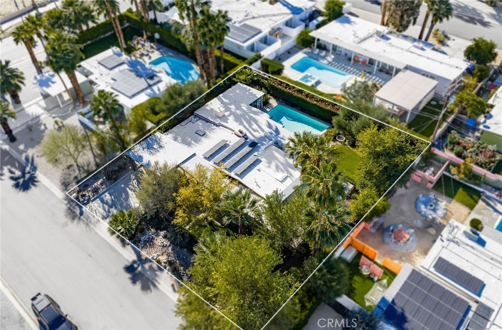 Los Compadres (33459) - Residential