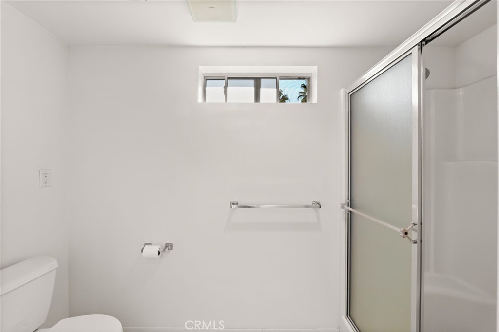 Los Compadres (33459) - Residential