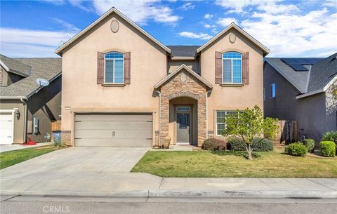 Photo of 6165 E Farrin Ave, Fresno, CA 93727 (MLS # MD25252001)