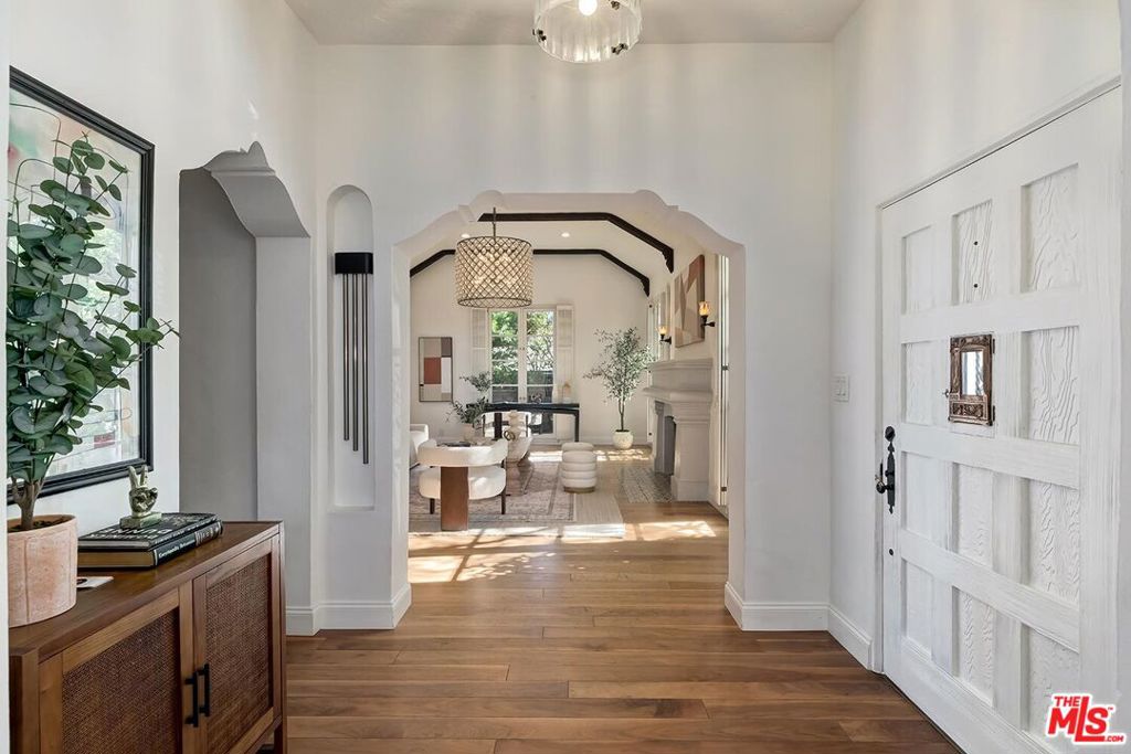 384 N Bonhill Road