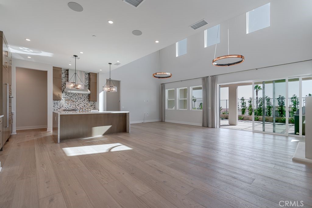 Properties 4 737 Via Arezzo Place