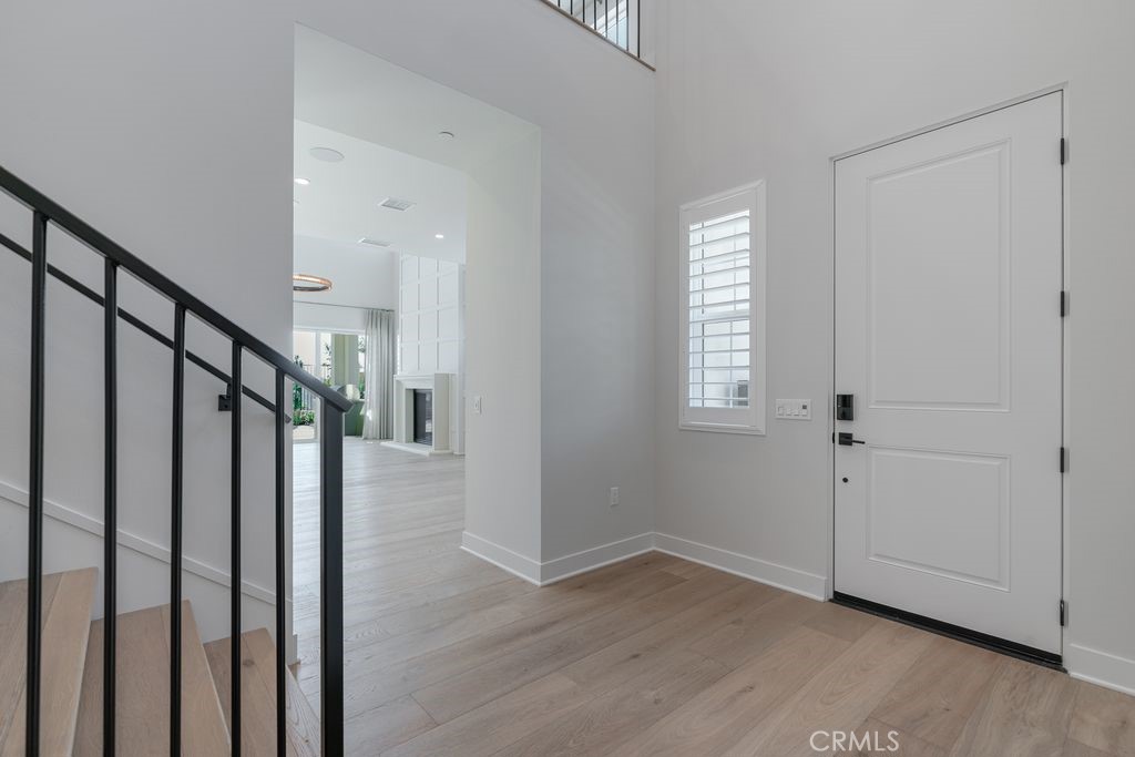 Properties 2 737 Via Arezzo Place