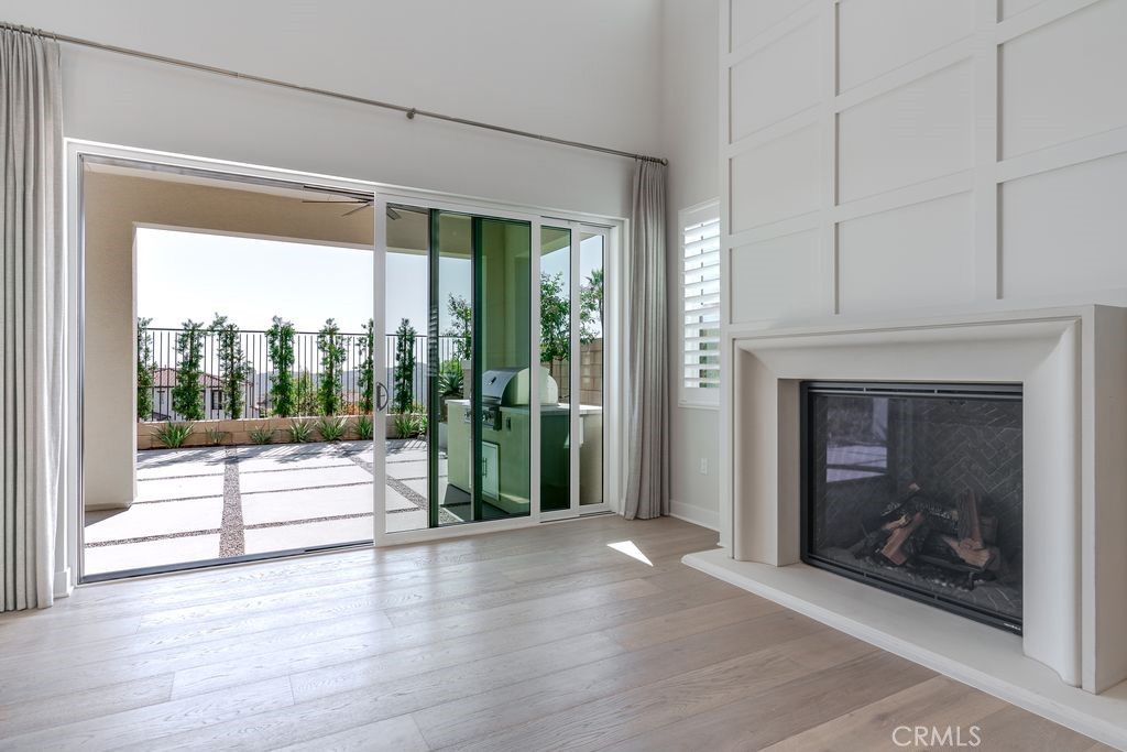 Properties 3 737 Via Arezzo Place