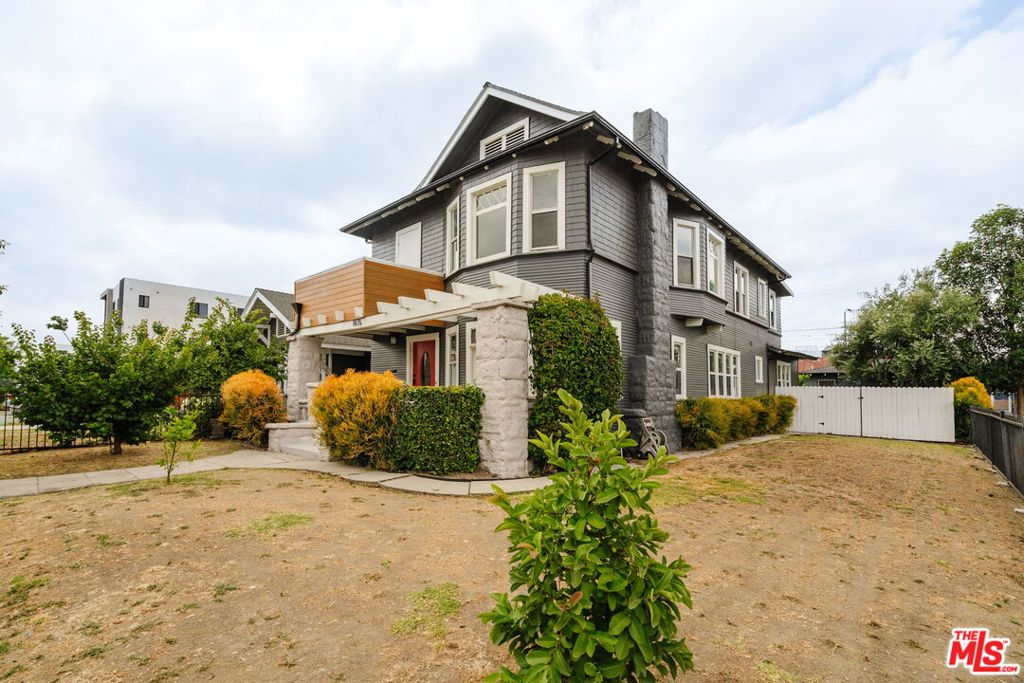 1476 W 37th Drive, Los Angeles CA 90018