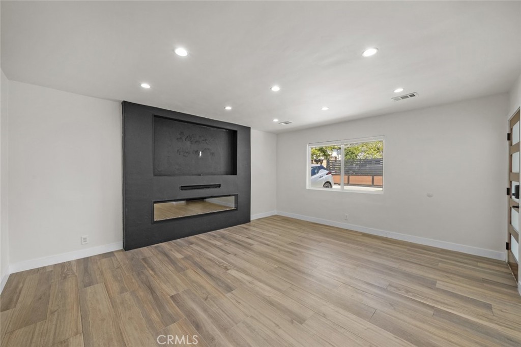 Properties 4 10341 Mcclemont Avenue