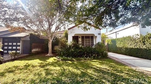 Photo of 4039 Denny Avenue, Studio City, CA 91604 (MLS # SR25247847)