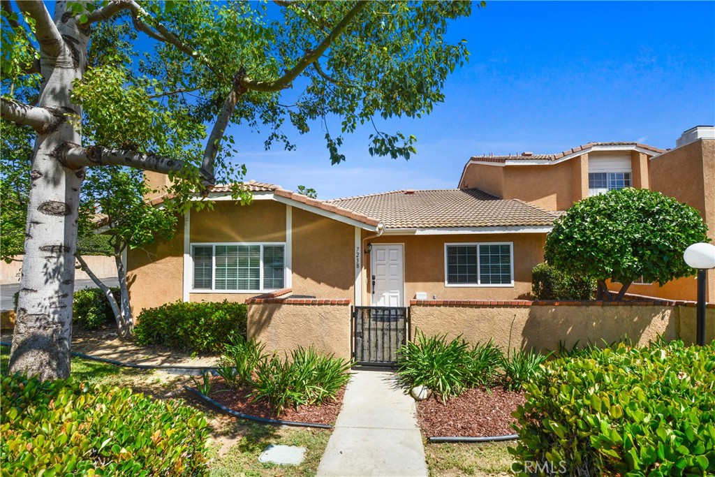 7238 Hermosa Ave.