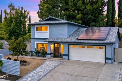 Photo of 335 W Avenida De Las Flores, Thousand Oaks, CA 91360 (MLS # V1-38505)