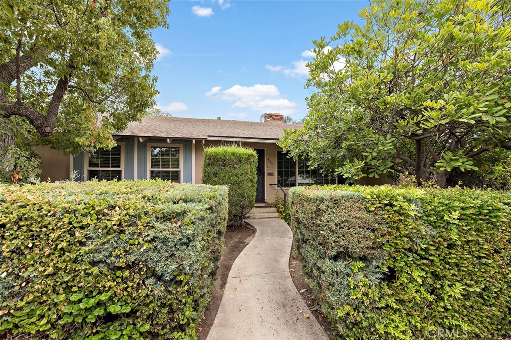 Welcome home to this adorable single story home located in one of Glendora's most desirable neighborhoods! Situated near top rated schools and public Parks. The home features 3 bedrooms including a master with an attached 3/4 bath, spacious living room with a large stone fireplace, open kitchen with adjacent dining room, separate laundry room and attached garage with direct access to the home. this home includes hardwood floors, Gorgeous mountain views, make this the perfect home for backyard entertaining! Top rated Glendora School District!
