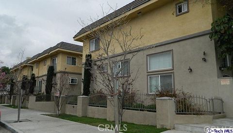 Photo of 6615 Sepulveda BLVD #202, Van Nuys, CA 91411 (MLS # GD26105587)