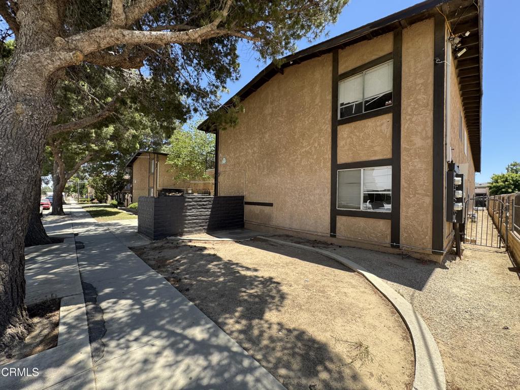 524 E Avenue Q-12