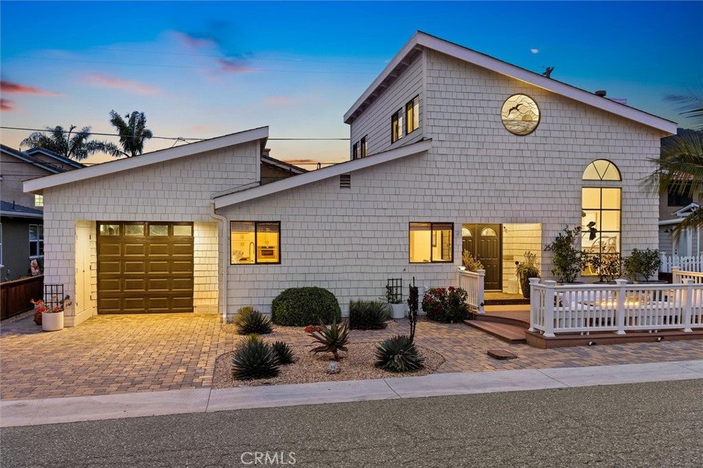 250 Castaic Avenue