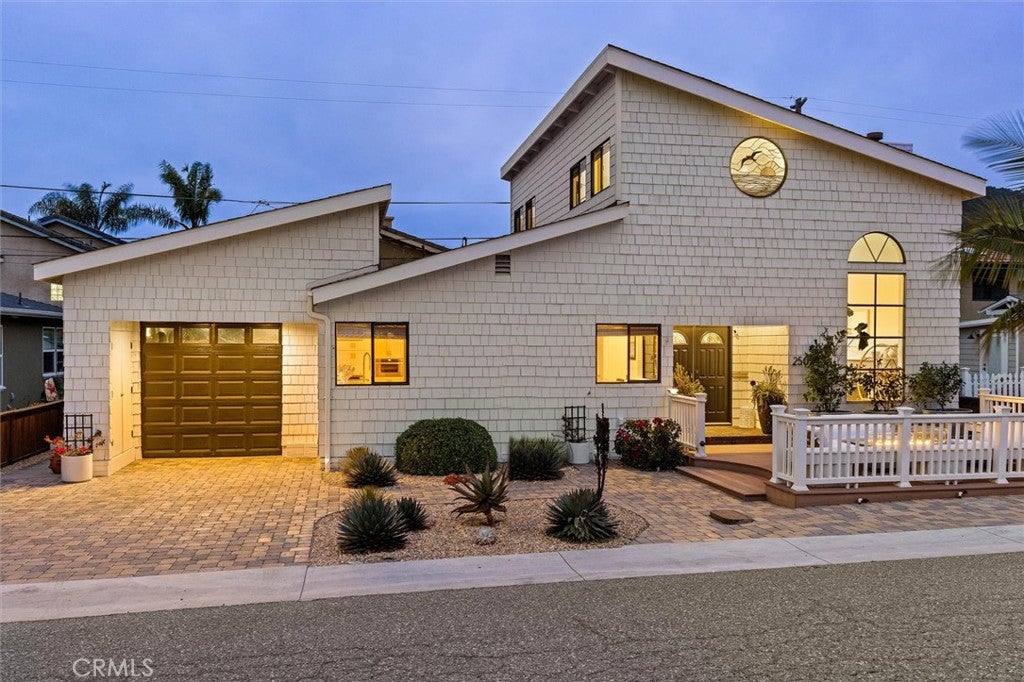 250 Castaic Avenue