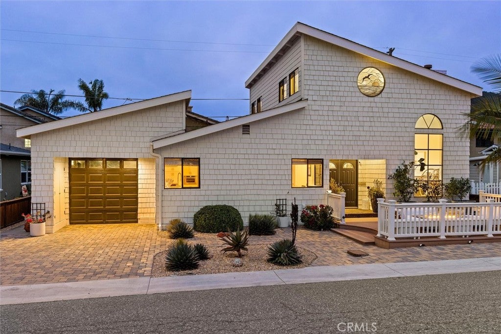 250 Castaic Avenue