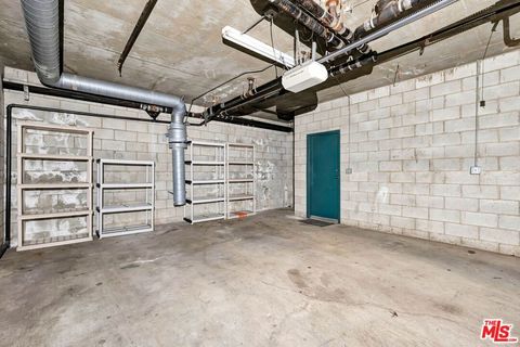 Tiny photo for 811 21st Street #2, Santa Monica, CA 90403 (MLS # 26661041)