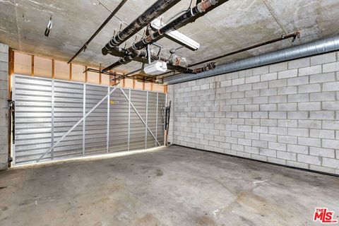 Tiny photo for 811 21st Street #2, Santa Monica, CA 90403 (MLS # 26661041)