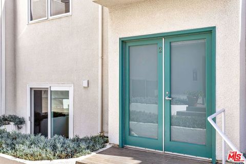 Tiny photo for 811 21st Street #2, Santa Monica, CA 90403 (MLS # 26661041)