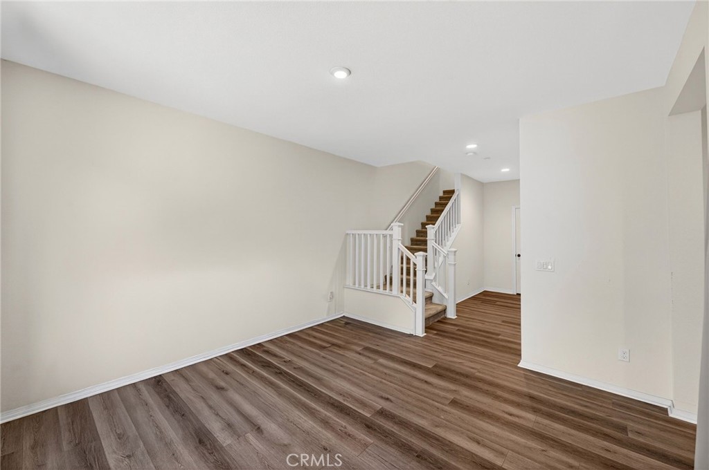 2845 E Berry Loop 33