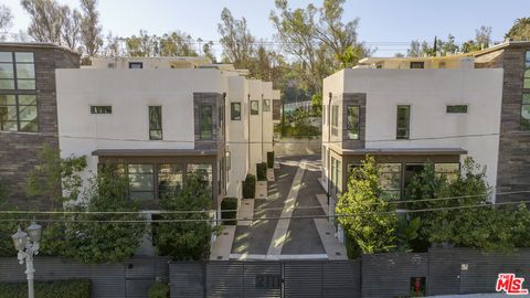 Photo of 2111 N Cahuenga Boulevard #14, Los Angeles, CA 90068 (MLS # 26749289)