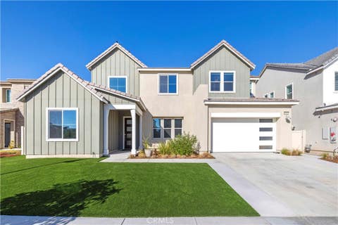 Photo of 28683 Windbreak Ter, Saugus, CA 91350 (MLS # SR26164534)