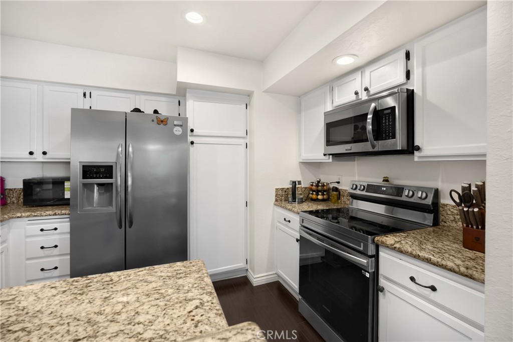 Shorecliff Villas - Residential