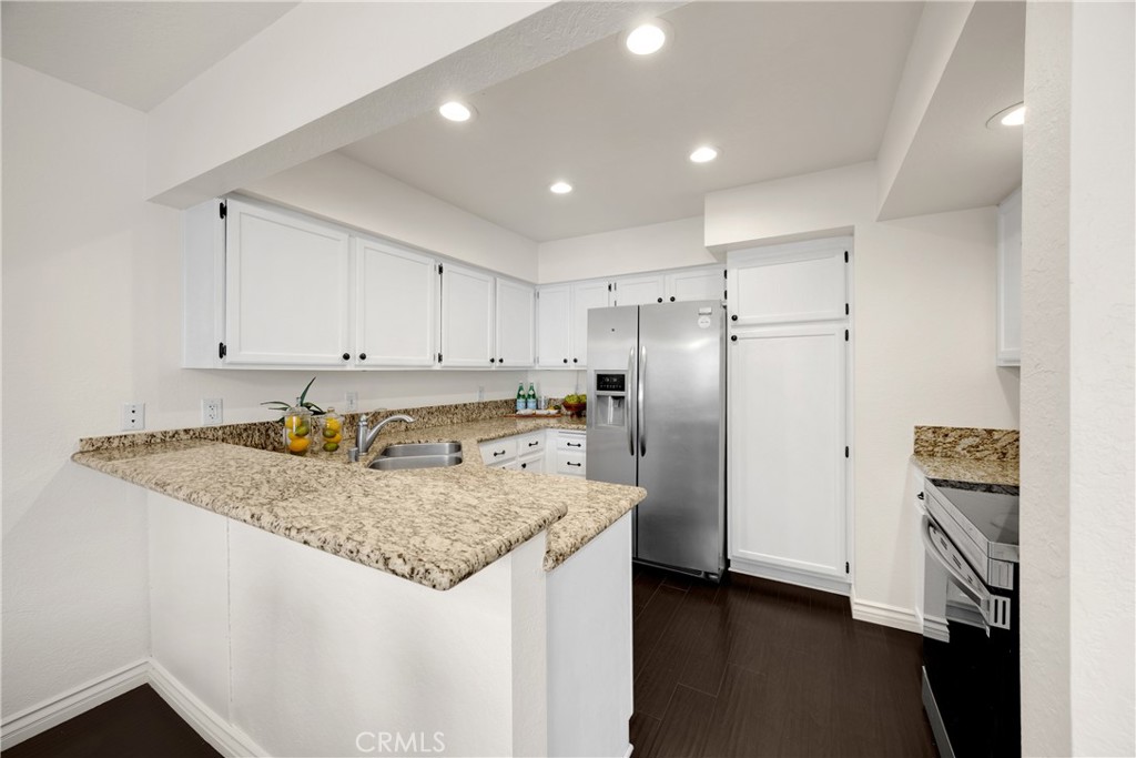 Shorecliff Villas - Residential