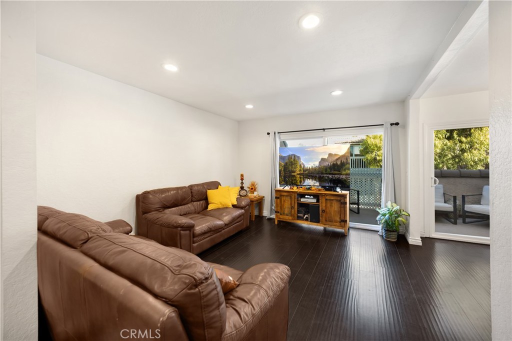 Shorecliff Villas - Residential