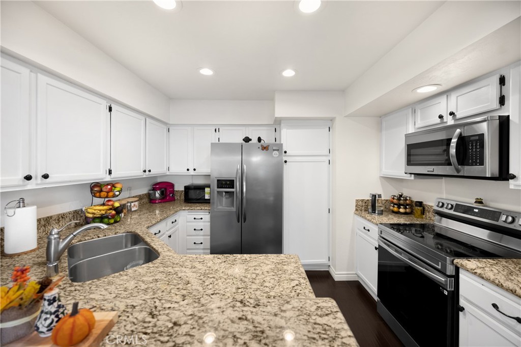 Shorecliff Villas - Residential