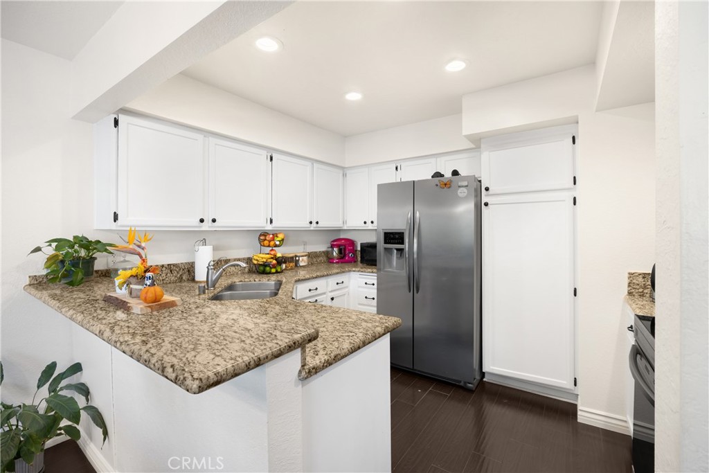 Shorecliff Villas - Residential