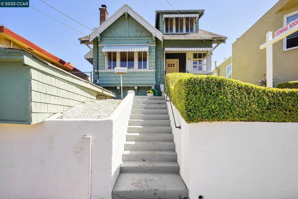1322 Virginia Street