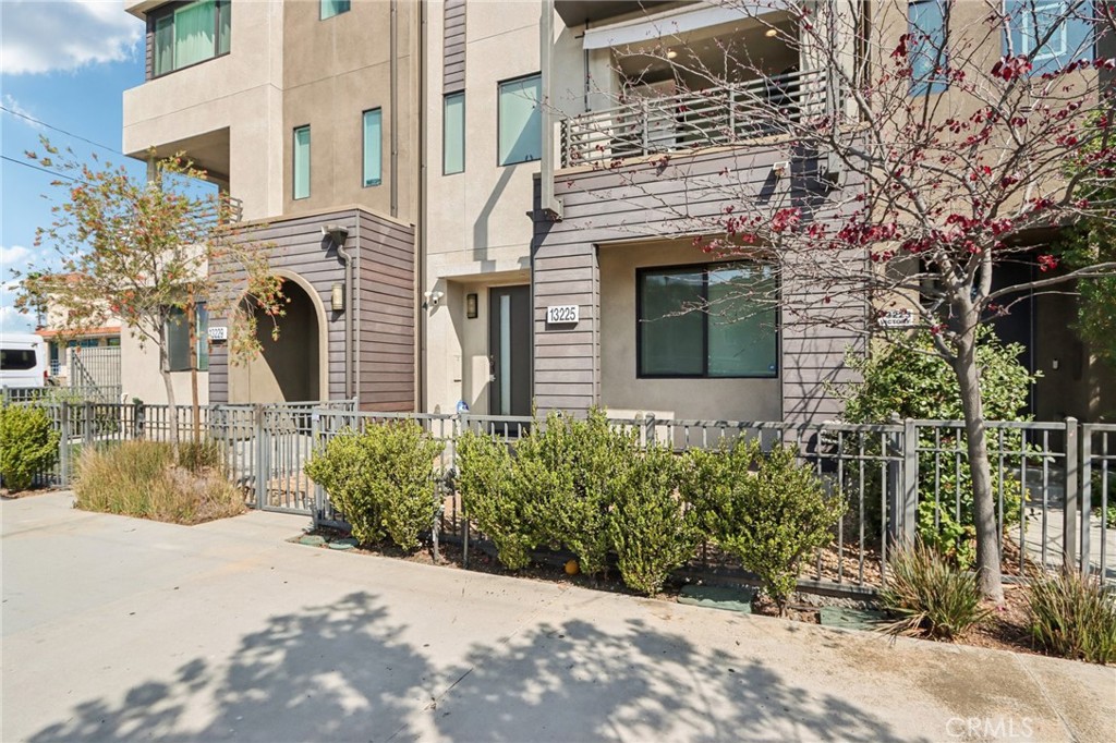 13225 Victory Boulevard