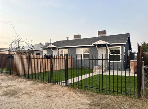 Photo of 3136 Monterey ST, Bakersfield, CA 93306 (MLS # SR26114555)