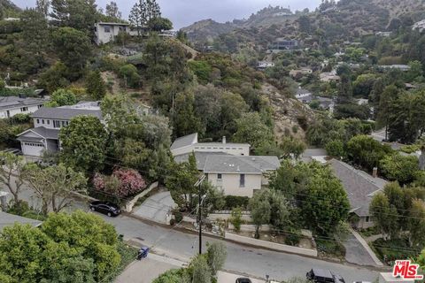 Photo of 2250 Betty Lane, Beverly Hills, CA 90210 (MLS # 25577717)