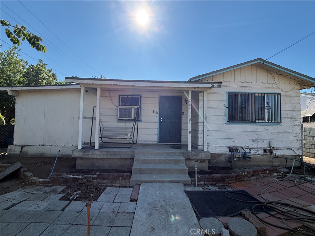 Duplex, Duplex, Duplex.This DUPLEX is located in the prime location and in the heart of Rosemead! This is perfect for investors or potential owner-occupants. Live in one and rent the other! The front unit has 3 bedrooms and 1 bathroom. The back separate unit has 2 bedrooms and 1 bathroom. Two driveways. Two electric meters. Two gas meters.
The front and side yard are lined with fruit trees and greenery, creating a warm and welcoming curb appeal. Monterey Vista Elementary school is right down the street and it's just few blocks from Richard Garvey Middle School. Located just minutes from The Square Plaza, Walmart, post office, Starbucks and restaurants, with quick access to the 10 and 60 freeways. MUST SEE!
