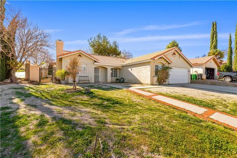 Photo of 3256 Shale Road, Palmdale, CA 93550 (MLS # SR25276431)