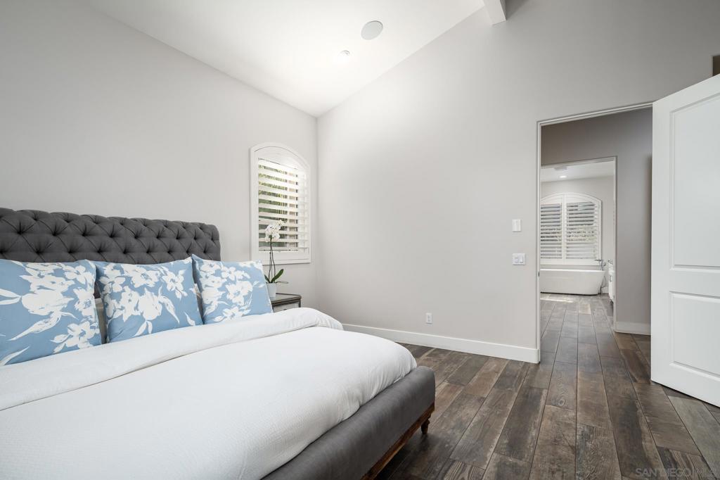 Rancho Santa Fe - Residential