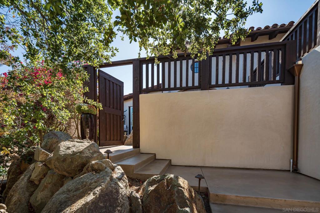 Rancho Santa Fe - Residential