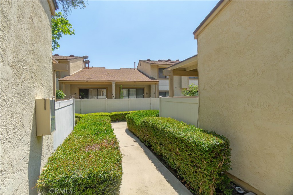 1031 S Palmetto J9