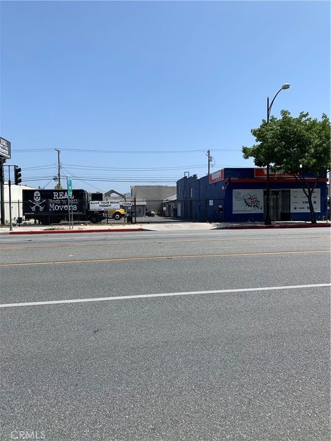 Photo of 1022 1028 W Burbank Boulevard, Burbank, CA 91506 (MLS # GD25223110)