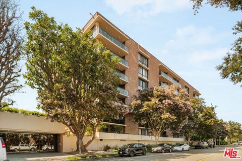 Photo of 211 S Spalding Drive #107S, Beverly Hills, CA 90212 (MLS # 26982331)