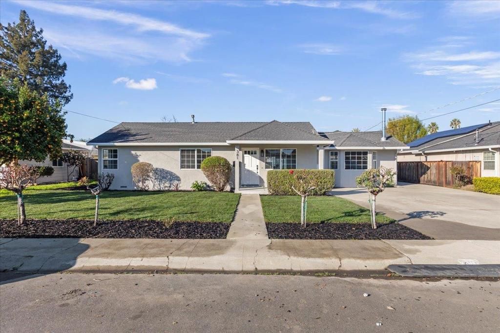 Photo of 381 Fenley Avenue, San Jose, CA 95117 (MLS # ML82031400)