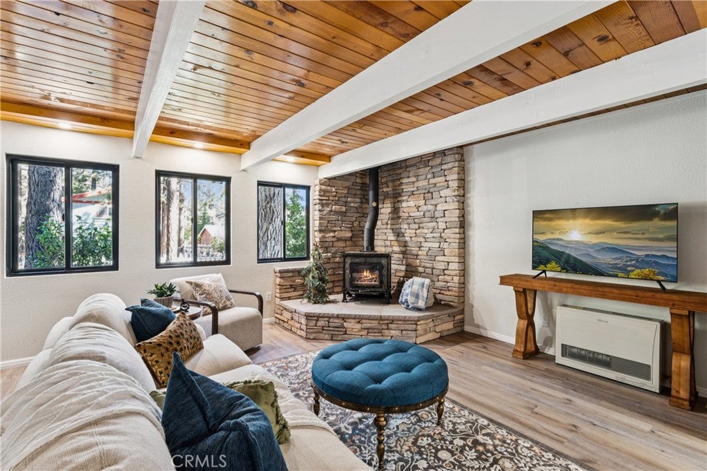904 Angeles