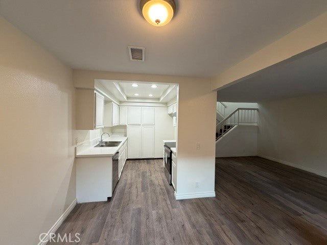 1021 W Lamark Ln
