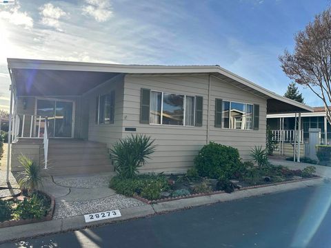 Photo of 29273 29273 Nantucket Way Way, Hayward, CA 94544 (MLS # 41124808)
