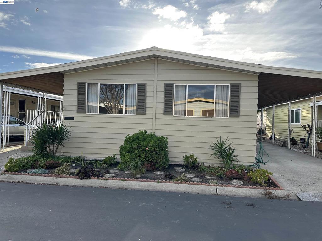 29273 29273 Nantucket Way