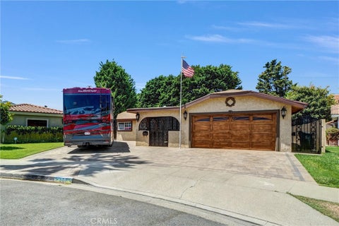 Photo of 607 Jana CIR, Huntington Beach, CA 92648 (MLS # MB26169449)