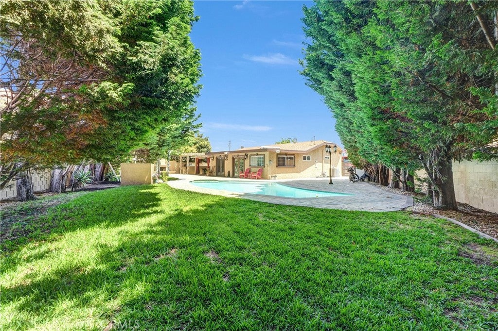 607 Jana Circle, Huntington Beach CA 92648 - Photo 29